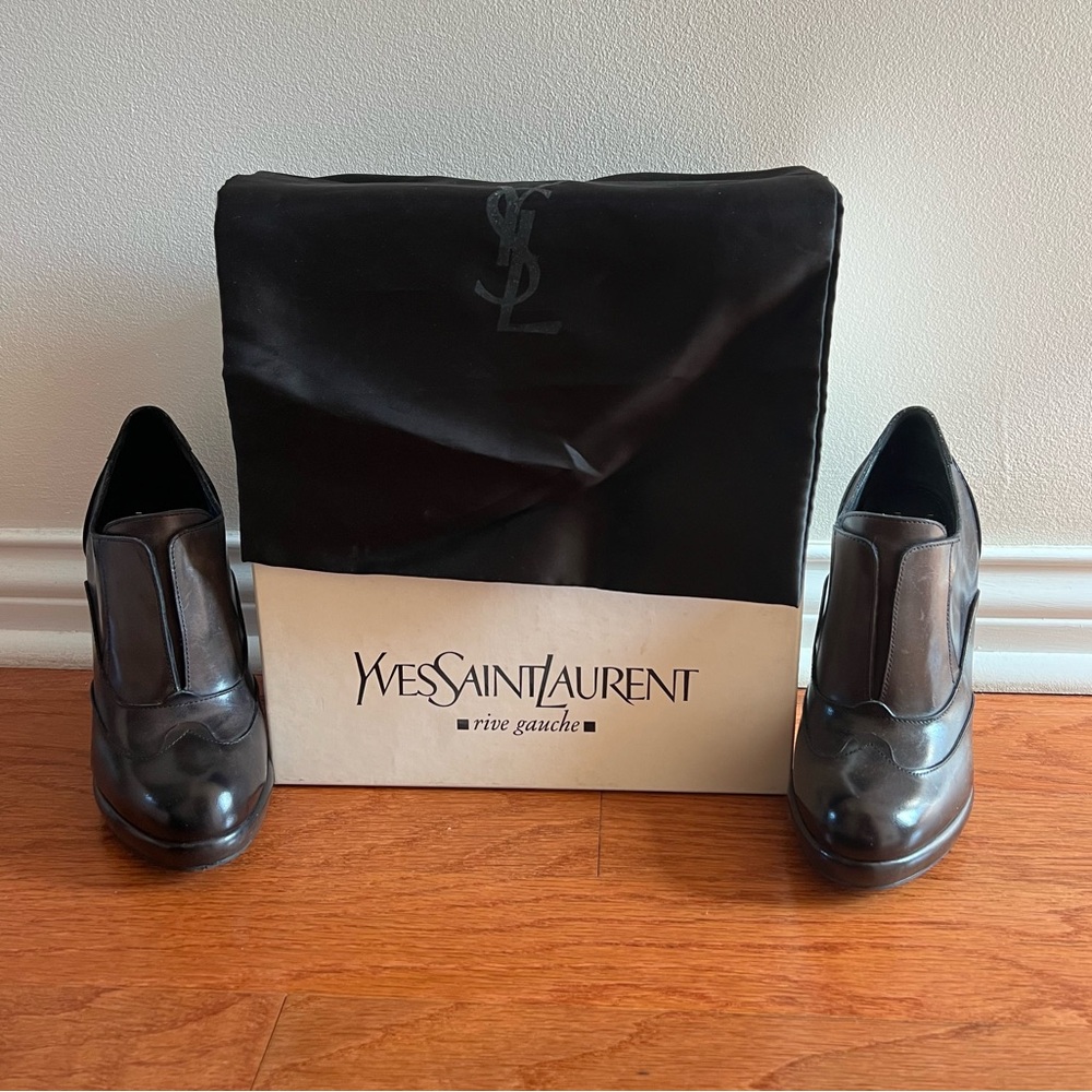 Yves Saint Laurent Ashley Ankle Boot Size: 37 MSRP:  $1145